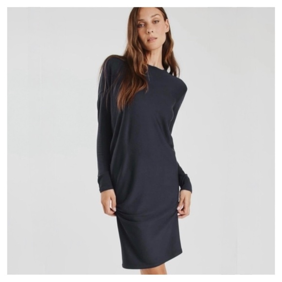 KIT AND ACE • Wave Long Sleeve Dress in Black - Picture 11 of 11